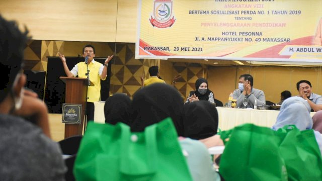 Anggota DPRD Makassar, Abd Wahab Tahir sosialisasikan Perda Penyelenggaraan Pendidikan, di Hotel Pessona, Sabtu (29/5/2021).
