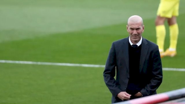 Zinedine Zidane dikabarkan segera meninggalkan Real Madrid dalam waktu dekat. (REUTERS/SUSANA VERA)