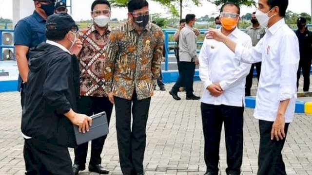 Bupati Gowa Adnan Purichta Ichsan saat bertemu dengan Presiden Joko Widodo. Ichsan terpilih sebagai Sekjen APKASI untuk periode 2021-2026.
