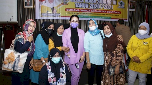 Debbie Rusdin Reses di 5 Kecamatan, Warga Dominan Keluhkan Carut Marut BLT dan PKH