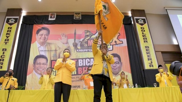 Andi Fahsar M Padjalangi kembali terpilih sebagai Ketua DPD II Golkar Bone untuk periode 2020-2025.