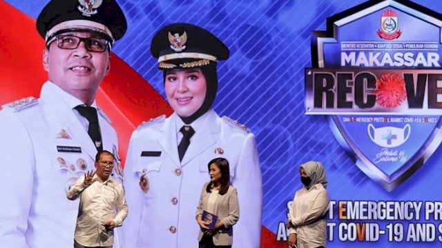 Walikota Makassar Muh. Ramdhan &ldquo;Danny&rdquo; Pomanto dan Wakil Wali Kota Makassar Fatmawati Rusdi saat peluncuran program Makassar Recover. (int)