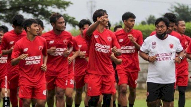Menghadapi bergulirnya Liga 1, para pemain PSM Makassar di Bosowa Sport Center beberapa waktu lalu. (int)