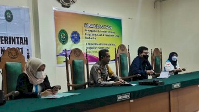 Sosialisasi Pencegahan dan Pemberantasan Penyalahgunaan Peredaran Gelap Narkotika (P4GN) di Pengadilan Negeri Sinjai, Selasa (18/5/2021).