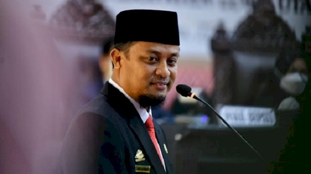 Gubernur Sulawesi Selatan, Andi Sudirman Sulaiman.