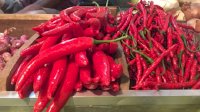Pasokan Kurang, Harga Cabai Merah Besar di Pasar Makin “Pedas”