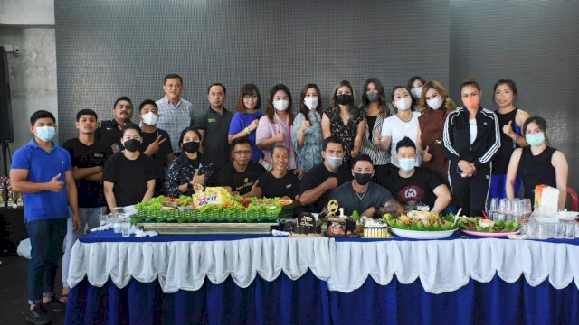 XFit Gym Makassar rayakan Hut Pertama, Jl Bangau, Kamis (1/7/2021).
