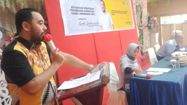 Anggota DPRD Makassar, Andi Suharmika sosialisasikan Perda Rumah Susun, di Hotel Sorison, Minggu (27/6/2021).