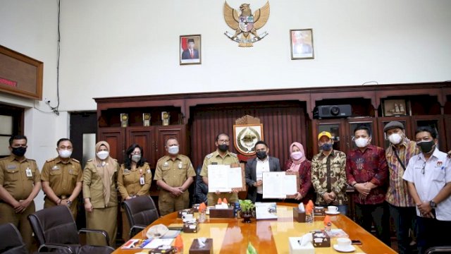 Pemkot dan KPU Makassar Tandatangan MoU Tentang Kelurahan Peduli Pemilu