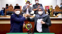 Semua Fraksi Setujui LKPJ, Plt Gubernur Akan Tindaklanjuti Catatan Dewan