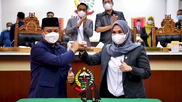 Semua Fraksi Setujui LKPJ, Plt Gubernur Akan Tindaklanjuti Catatan Dewan