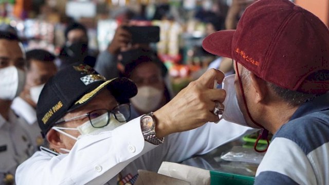 Taufan Pawe Pantau Penerapan Prokes di Pasar Sumpang Minangae, Ini Hasilnya