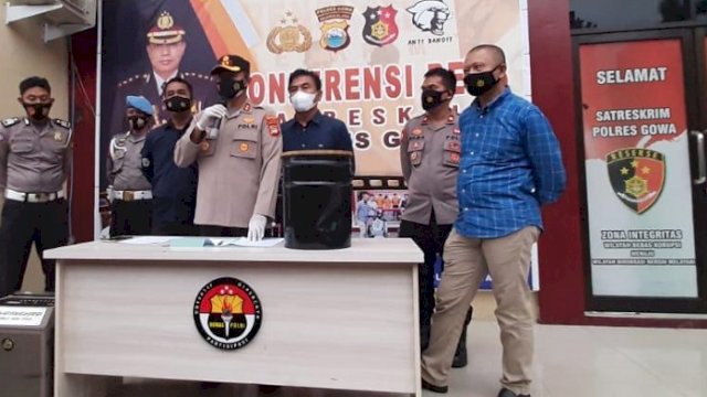 Kapolres AKBP Tri Goffarudin Pulungan saat memberikan keterangan kepada media di Mapolres Gowa, Kamis (15/7/2021).