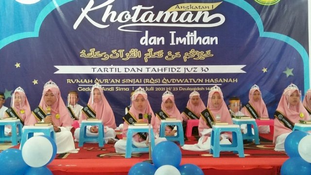 Rumah Qur&rsquo;an Sinjai Qudwatun Hasanah Gelar Wisuda