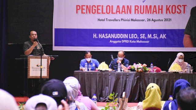 Anggota DPRD Makassar, Hasanuddin Leo sosialisasikan Perda Pengelolaan Rumah Kost, di Hotel Travelers, Kamis (26/8/2021).