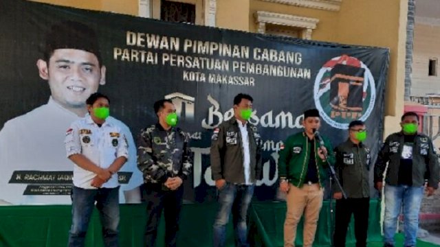 Rachmat Taqwa Quraisy menggelar deklarasi untuk maju dalam Muscab PPP Kota Makassar. Deklarasi digelar di Posko Pemenangan RTQ di Jalan Barukkang, Kota Makassar, Minggu (8/8/2021). (int)