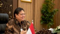 Menko Perekonomian Airlangga Puji Inovasi Walikota Makassar Tangani Covid: Mantap, Pak!
