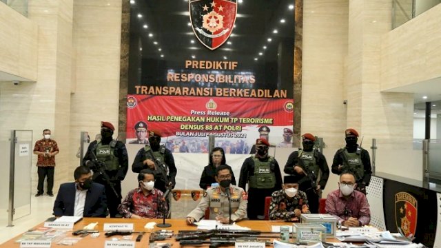 Densus 88 Tangkap 53 Terduga Teroris, 3 Orang di Sulsel