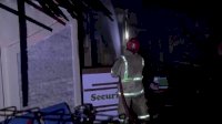 Kantor Distributor Kartu Seluler Terbakar, Diduga karena Mesin Air Menyala Terlalu Lama