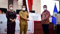 10.500 Paket Sembako dari Pelaku Usaha, BUMD dan BUMN Dibagikan ke 24 Kabupaten/Kota