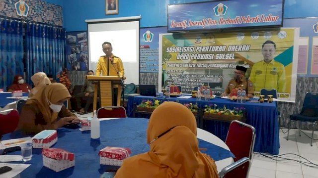 Wakil Ketua Komisi E DPRD Sulsel Sofyan Syam saat menggelar sosperda di aula SMKN 2 Pangkep pada hari ini, Senin (23/8/2021).