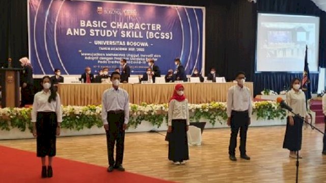 Universitas Bosowa Kukuhkan 1.359 Mahasiswa Baru, Prof Saleh: Menjadi Spirit Bagi Kami