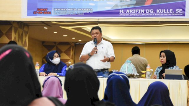 Anggota DPRD Makassar, Arifin Dg Kulle sosialisasikan Perda Pemberian ASI Ekslusif, di Hotel Pessona, Jumat (17/9/2021).