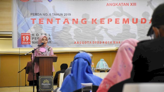 Anggota DPRD Makassar, Budi Hastuti sosilaisasikan Perda Kepemudaan, di Hotel Pessona, Jl Mappanyukki, Minggu (19/9/2021).