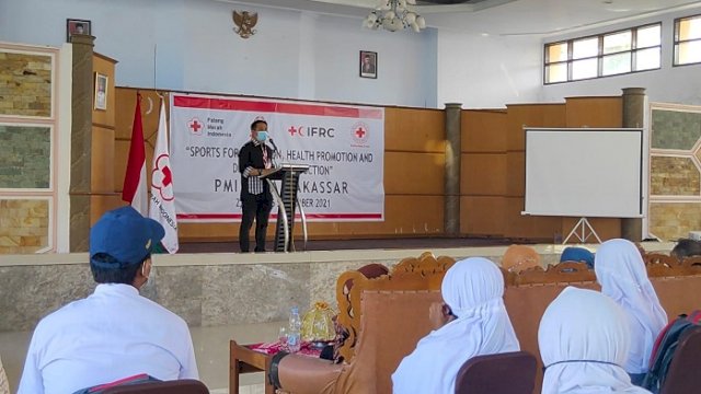 Ketua PMI Makassar Berikan Edukasi Waspada Bencana Sejak Dini ke Siswa SLB Negeri 1