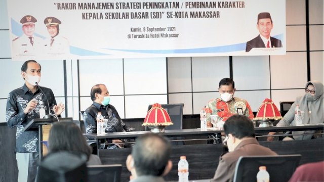 Ketua DPRD Makassar Rudianto Lallo saat membuka kegiatan Rapat Koordinasi (Rakor) "Manajemen Strategi Pembinaan Karakter bagi Kepala Sekolah Dasar (SD)" se-Kota Makassar, di Hotel Teras Kita Kota Makassar, Kamis (9/9/2021).