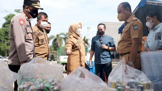 Hasilkan Uang Hingga Jutaan Rupiah Sebulan, Enam Bank Sampah di Gowa Dapat Penghargaan