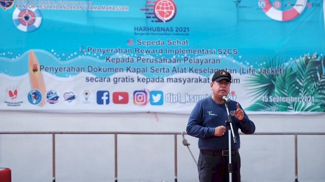 Raih Predikat Terbaik dari Syahbandar Makassar, Sejumlah Perusahaan Pelayaran Dapat Hadiah