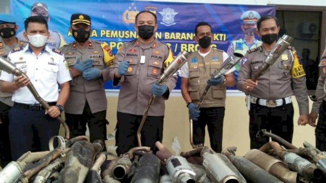 Tidak Ada Kompromi, Polres Sinjai Tindak Tegas Pengguna Knalpot Racing