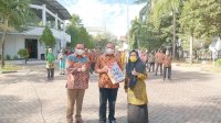 Lepas Purnabhakti, Muallim Disambut Tangis Haru Keluarga Besar Sekretariat DPRD Makassar