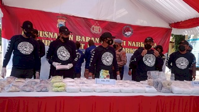 Kapolda Nyatakan Perang Melawan Narkoba, 74,9 Kg Sabu dan 38.600 Butir Ekstasi Dimusnahkan