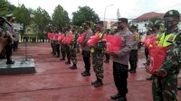 Polres Sinjai Salurkan Bantuan Ribuan Paket Sembako untuk Warga Terdampak Covid-19
