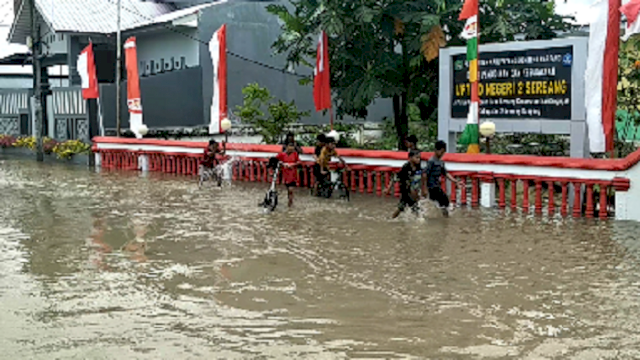 Banjir di Sidrap, Rumah Warga dan Sekolah Tergenang