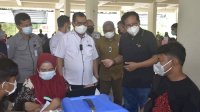 Jubir Presiden Fadjroel Rahman Pantau Vaksinasi di UNM