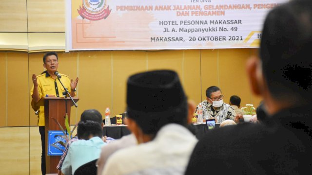 Ketua Komisi D DPRD Makassar, Abd Wahab Tahir sosialisasikan Perda Pembinaan Anak Jalanan, Gelandangan Pengemis dan Pengamen, di Hotel Pessona, Rabu (22/10/2021).
