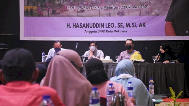 Anggota DPRD Makassar, Hasanuddin Leo sosialisasikan Perda Pajak Daerah, di Hotel Travelers, Jumat (22/10/2021).