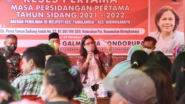 Legislator PDI Perjuangan Makassar, Galmerrya Kondorura melaksanakan reses masa sidang pertama tahun 2021/2022, di Kelurahan Pai, Jumat (29/10/2021).
