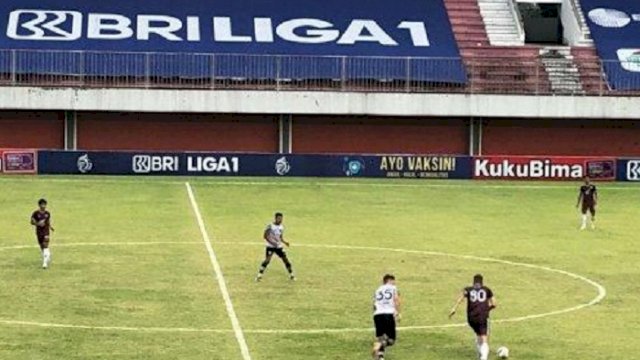Laga PSM Makassar melawan Tira Persikabo berakhir tanpa gol. (int)