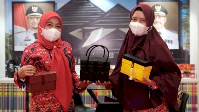 Sirup Markisa hingga Kopi Robusta Produksi BUMDes Gowa Dipamerkan di APKASI Otonomi Expo