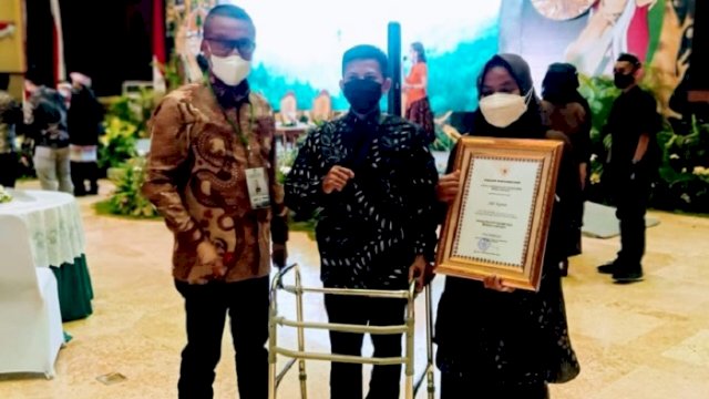 Menginspirasi! Pemuda Penyandang Disabilitas Asal Pinrang Raih Kalpataru 2021