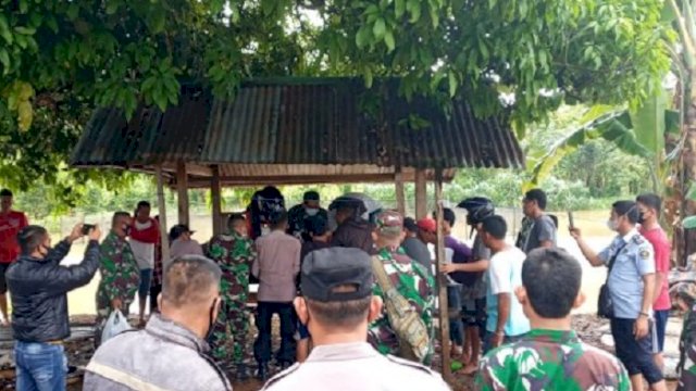 Anggota TNI dan Seorang Warga Tewas Tersambar Petir di Gowa