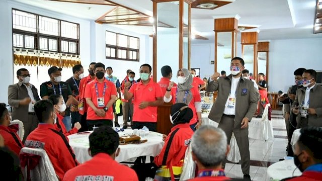 Andi Sudirman Beri Semangat Kontingen Sulsel