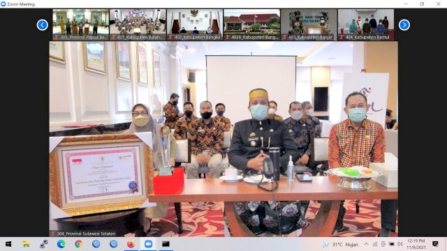 Singkirkan Tiga Ribu Pesaing, Dinas PMPTSP Sulsel Raih Penghargaan Top 45 Inovasi Pelayanan Publik Tahun 2021