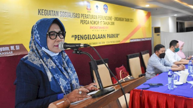 Legislator Golkar Makassar, Apiaty Amin Syam sosialisasikan Perda Pengelolaan Sampah, di Hotel Aerotel Smile, Selasa (23/11/2021).