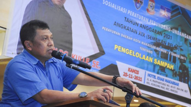 Ketua Komisi C DPRD Makassar, Arifin Dg Kulle sosialisasikan Perda Pengelolaan Sampah,di Hotel Khas Makassar, Kamis (25/11/2021).