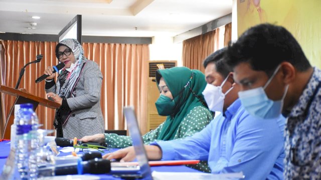 Legislator Golkar Makassar, Apiaty Amin Syam sosialisasikan Perda Perlindungan Perawat, di Aerotel Smile, Minggu (28/11/2021).